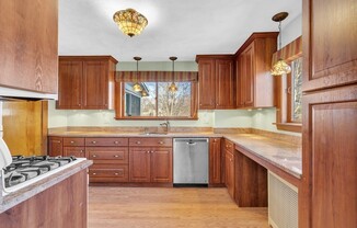 11 13 BRIDGHAM AVE