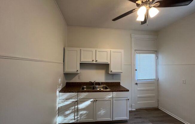 3 beds, 1 bath, $1,200