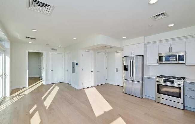 1 bed, 1 bath, 700 sqft, $3,500, Unit 508