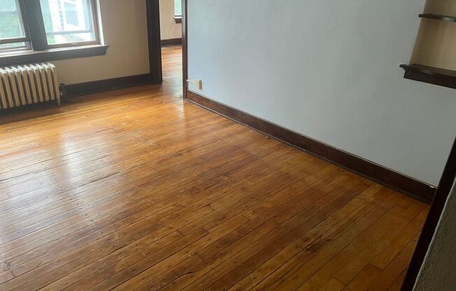 1 bed, 1 bath, $895, Unit 305
