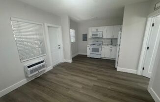 F3 - 140 SW 21 Ave