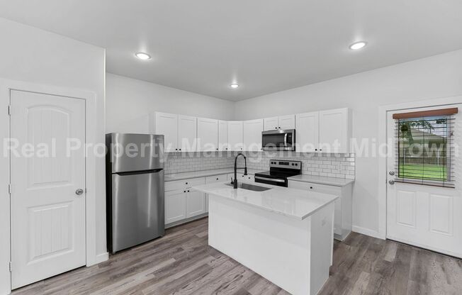 3331 SPG AVE