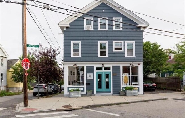 186 Carpenter Street