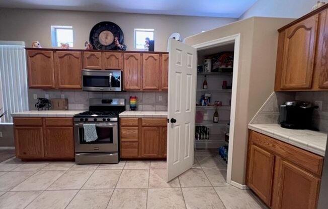 2 beds, 2 baths, $2,400