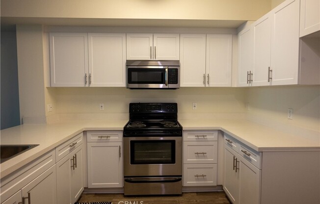 1 bed, 1 bath, 690 sqft, $3,500, Unit 123