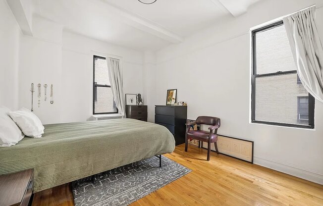 1 bed, 1.5 baths, $5,000, Unit 5H