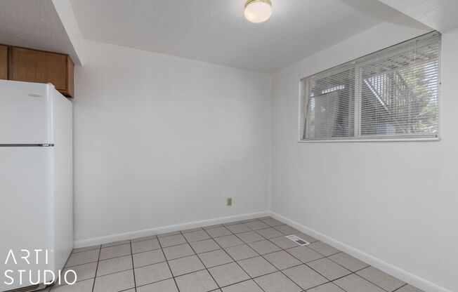 3 beds, 1 bath, 995 sqft, $1,350