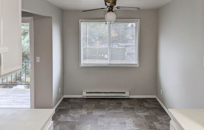 1 bed, 1 bath, 648 sqft, $1,095, Unit 09
