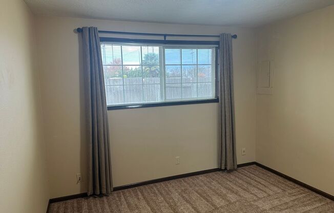 2 beds, 1 bath, $1,695