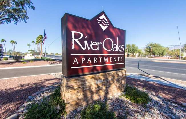 Signage at River Oaks Apartments in Tucson, AZ