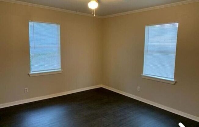 Cozy 2 Bed, 2 Bath Home in Vibrant Old East Dallas