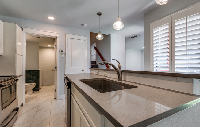 3935 BUENA VISTA ST