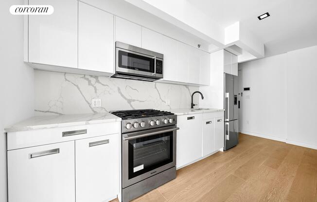428 E 9 ST
