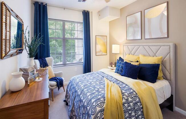 STUDIO, 1 & 2 BEDROOM APARTMENT HOMES IN FAIRFAX, VA