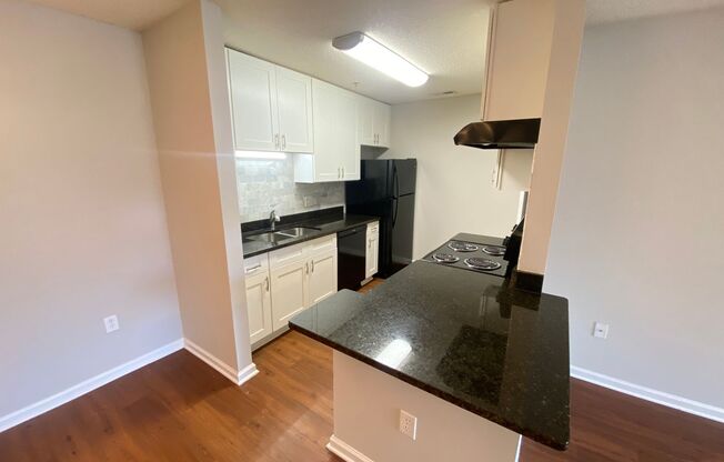 1 bed, 1 bath, 779 sqft, $1,050, Unit 5334 R