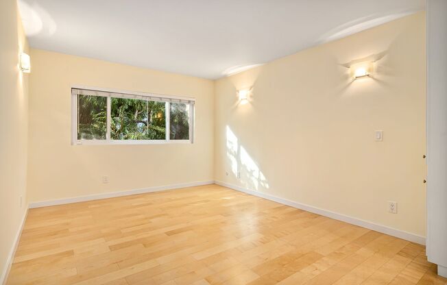 Fully remodeled 2BR/2BA Condo in prime West Hollywood!