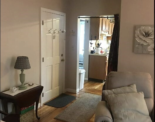 Studio, 1 bath, 750 sqft, $1,650, Unit 3