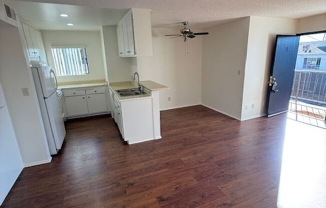 1232 LODI PL