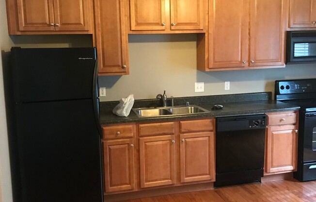 1 bed, 1 bath, $659, Unit D1