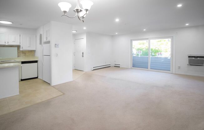 2 beds, 1 bath, 1,050 sqft, $2,450, Unit 57-3