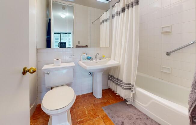 1 bed, 1.5 baths, $6,000, Unit 15G