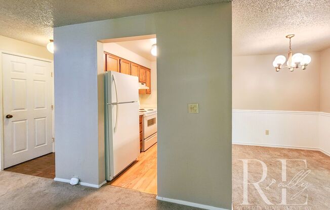 Upstairs Condo at The Narrows – Pool, Clubhouse & Woodland Views!