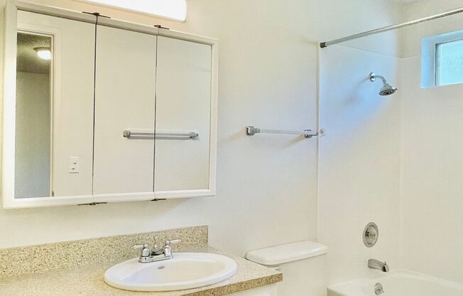 1 bed, 1 bath, 525 sqft, $1,395, Unit 14