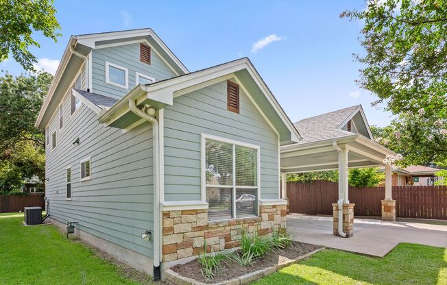 UT PRE-LEASE: Beautiful 6 Bed/ 4 Ba Home In North Loop Area, Mins To UT
