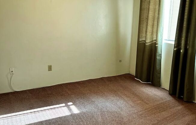 2 beds, 1.5 baths, 1,100 sqft, $1,150