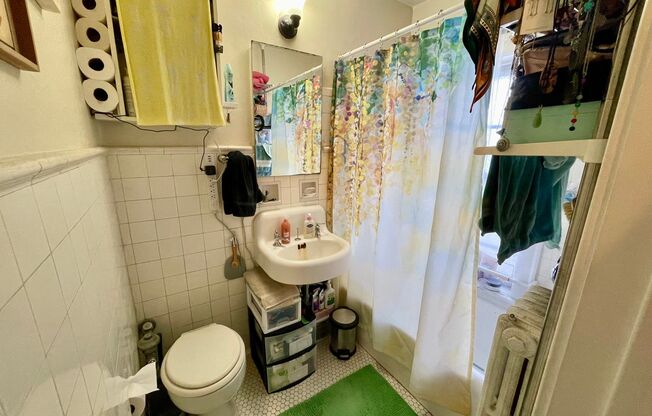 Studio, 1 bath, $825, Unit 104