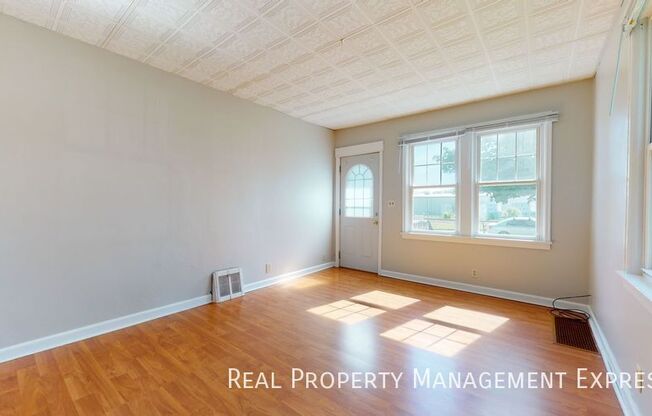 623 S 4th Ave