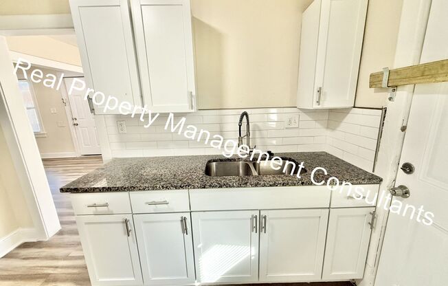 2 beds, 1 bath, $1,050