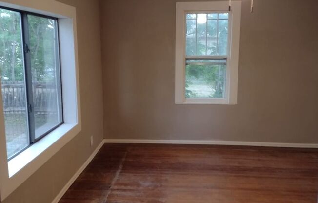 Renovated 2 bed 1.5 bath  home