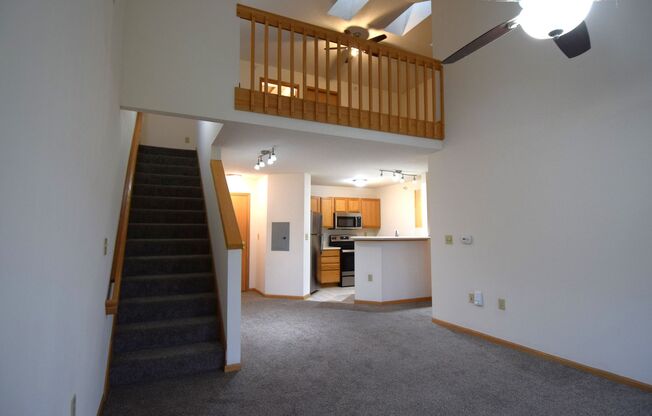 3 beds, 2 baths, 1,380 sqft, $2,345, Unit 8126-306