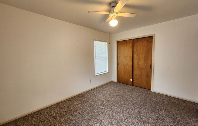 2 beds, 1 bath, $1,350