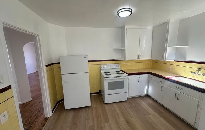 1571 Revere Avenue (1129r)