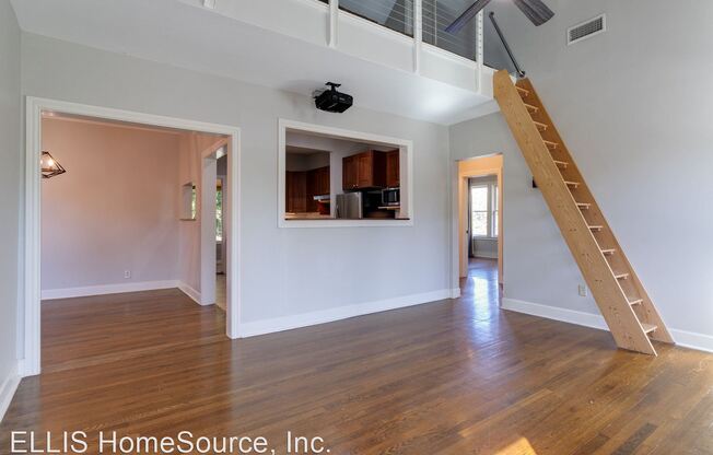 5709 Live Oak St