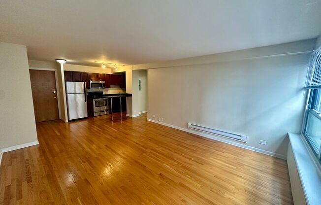1 bed, 1 bath, 700 sqft, $1,950, Unit 418-1502