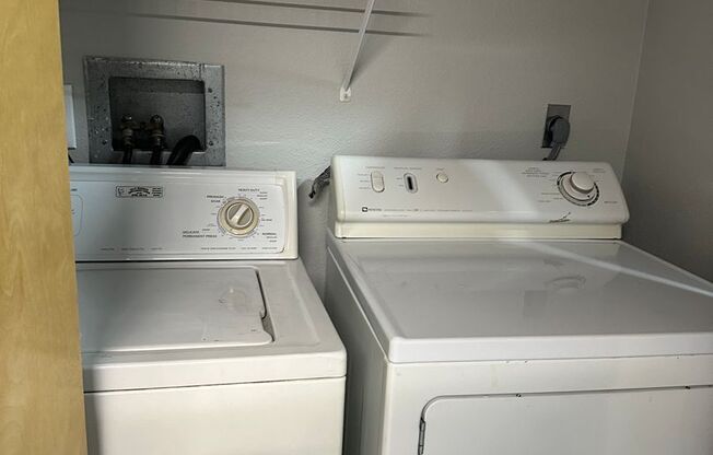 1 bed, 1 bath, 780 sqft, $1,260, Unit 211