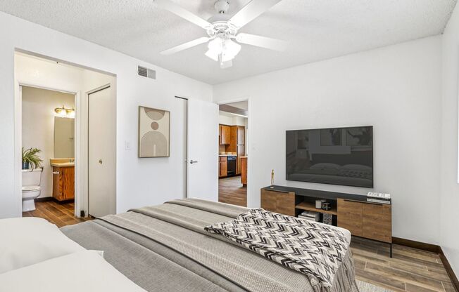 1 bed, 1 bath, 607 sqft, $1,199, Unit 1080