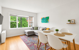 2453 N CLARK