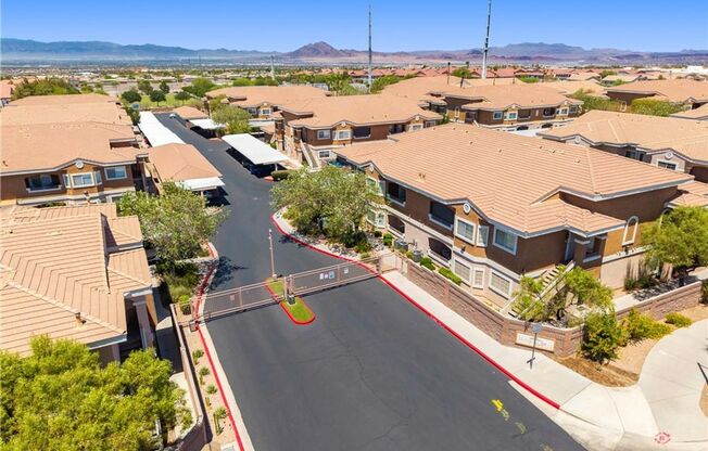 2 beds, 2 baths, $1,595, Unit # 423