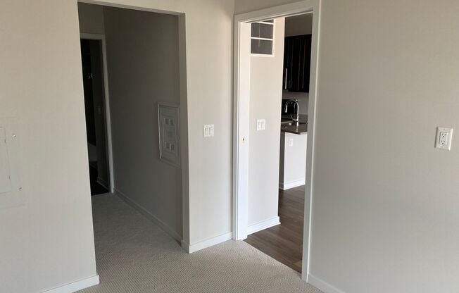 1 bed, 1 bath, 572 sqft, $1,370, Unit 412-A
