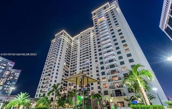 1 bed, 1 bath, $3,500, Unit # 2910