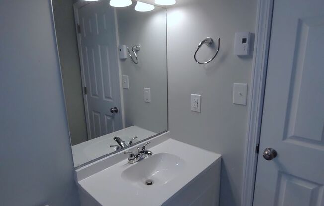 1 bed, 1 bath, 576 sqft, $715, Unit 3625-M