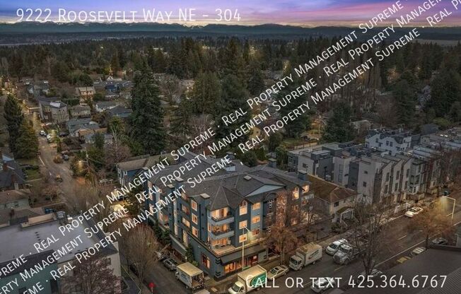 9222 ROOSEVELT WAY NE