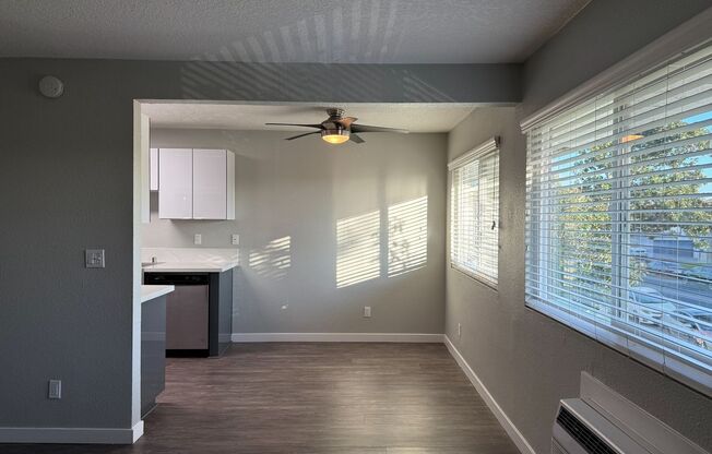 1 bed, 1 bath, 735 sqft, $2,270, Unit 117