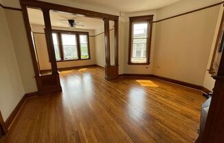 1410 N LOUIS