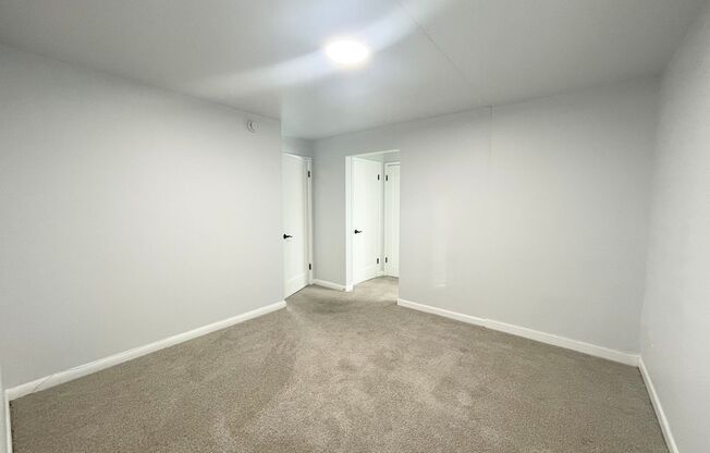 1 bed, 1 bath, 670 sqft, $1,595, Unit Hamrick 02