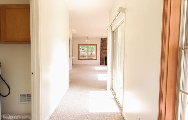 2 beds, 2 baths, 1,850 sqft, $2,285